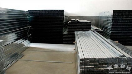 天水藍(lán)山輕鋼龍骨在橋南家居城隆重開(kāi)業(yè)，引領(lǐng)建筑材料新潮流